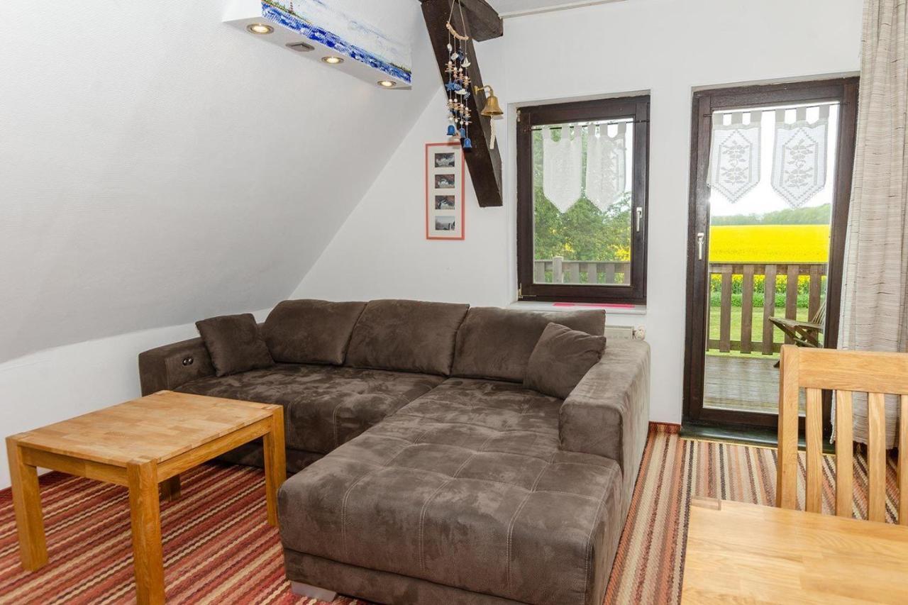 3-R-Ferienwohnung-Fuer-4-Personen-In-Schaprode-Auf-Ruegen-Zi3 外观 照片