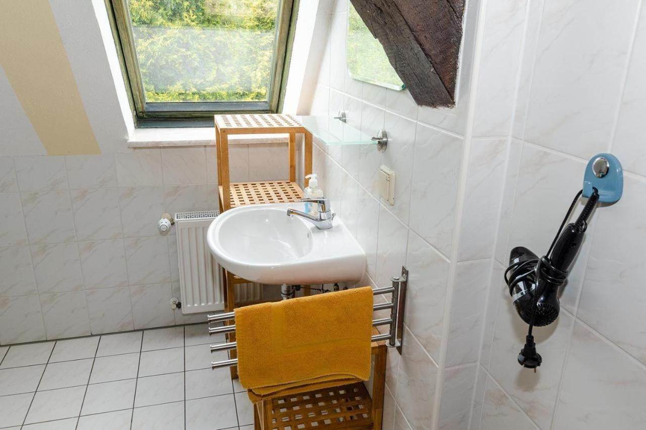 3-R-Ferienwohnung-Fuer-4-Personen-In-Schaprode-Auf-Ruegen-Zi3 外观 照片
