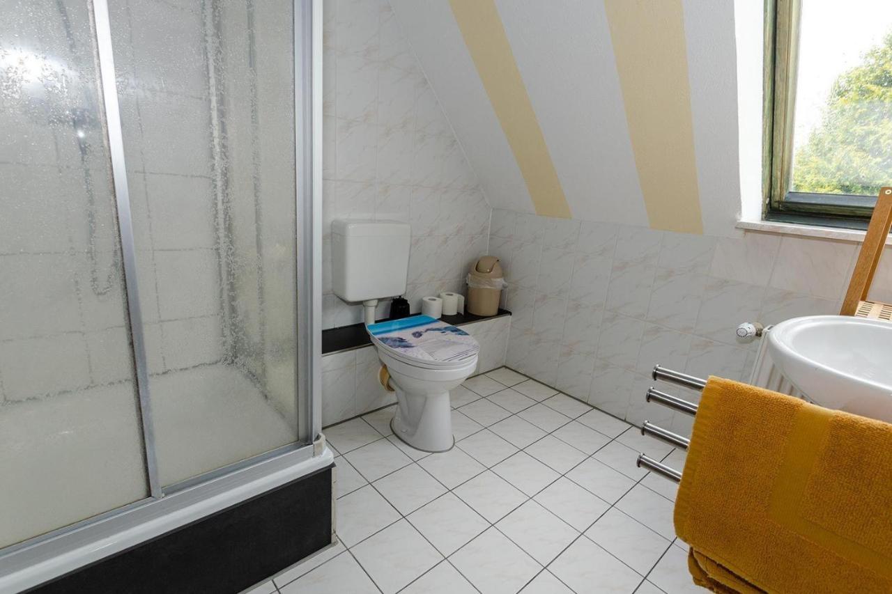 3-R-Ferienwohnung-Fuer-4-Personen-In-Schaprode-Auf-Ruegen-Zi3 外观 照片